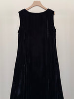 Load image into Gallery viewer, Black glitter velvet dress
